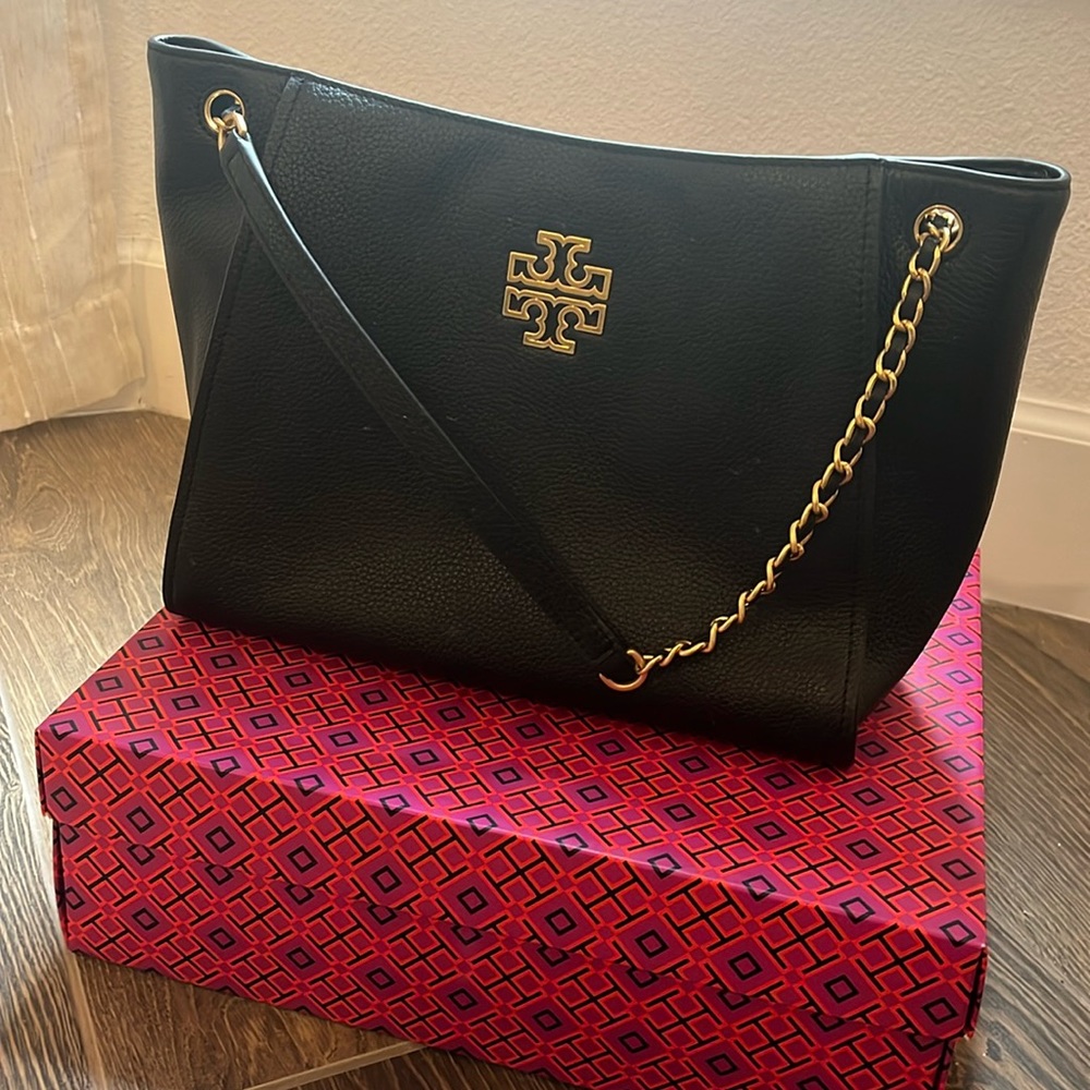 Britten Small Slouchy Tote